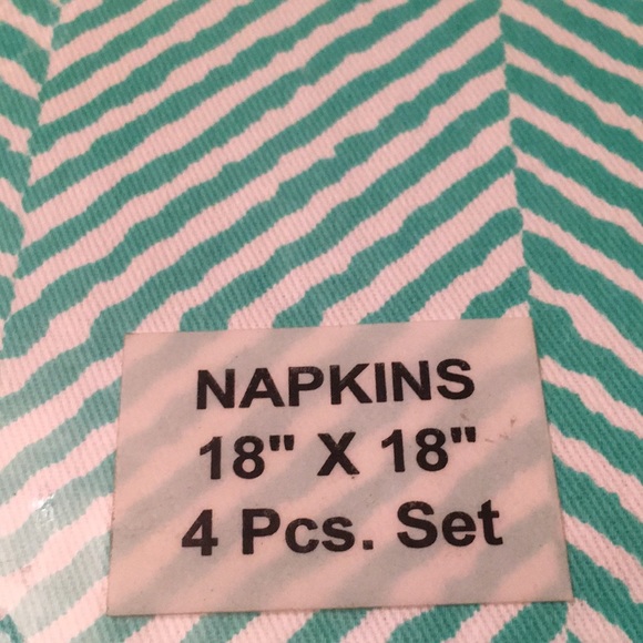 NWT! 4-packs of 4. Trend Collection Napkins - Picture 3 of 4
